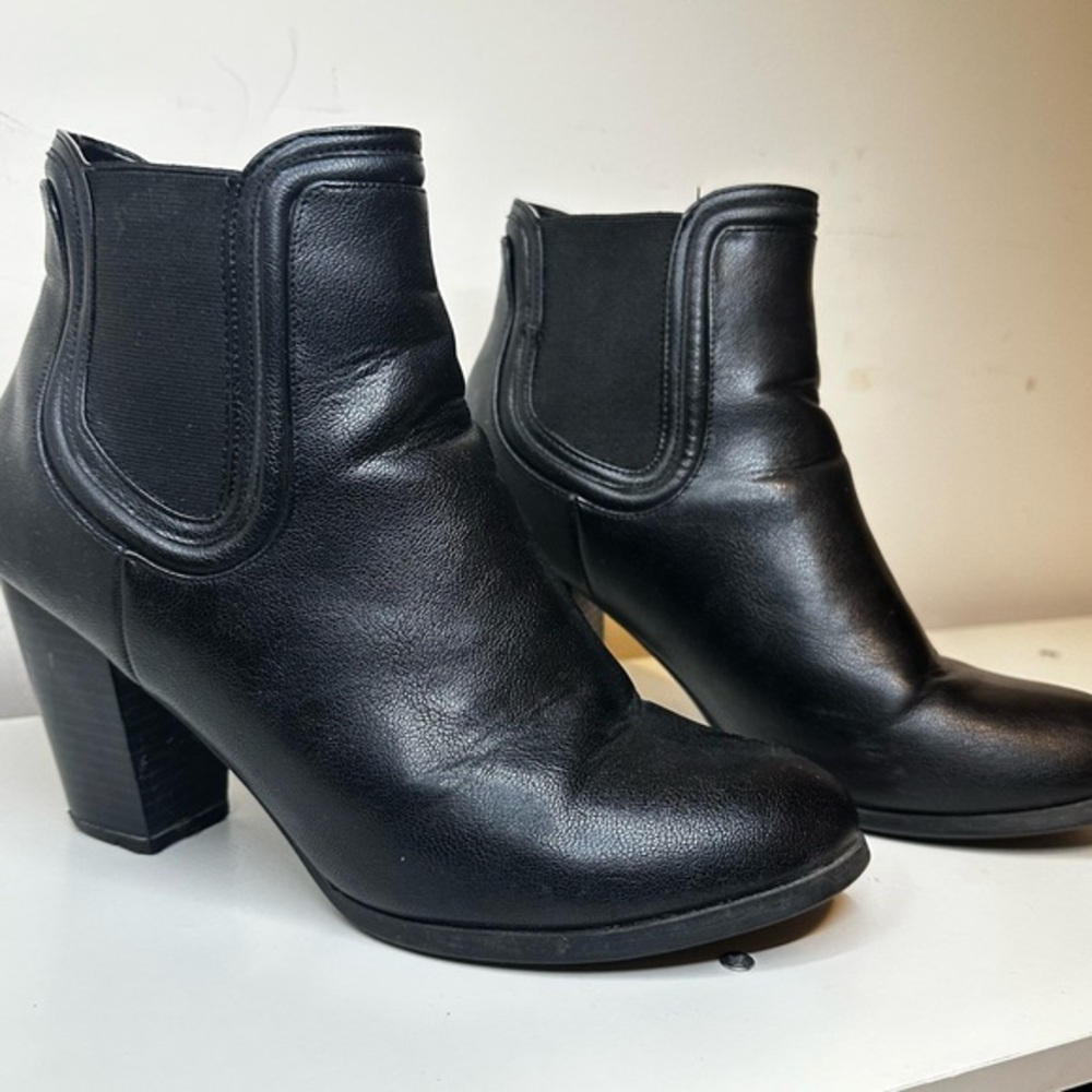 Call It Spring Black Faux Leather Heeled Ankle Boots – Size 9